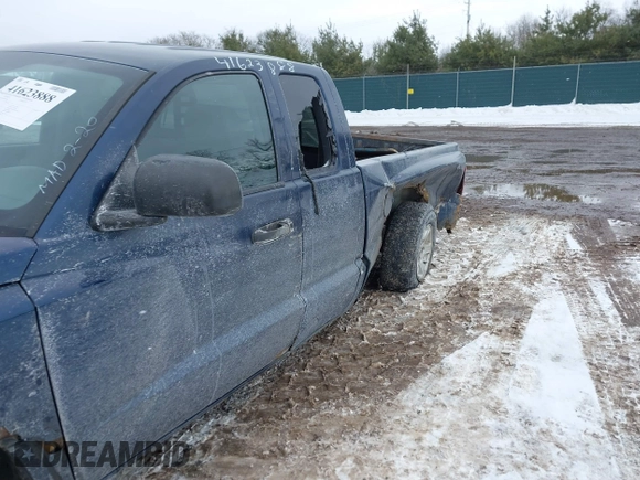 2006 Dodge Dakota SLT with VIN 1D7HW42N36S589968, listed as a IAAI auction lot 41623888 with 174,464 mi miles and . Bid and sale history available at carsss.com. Image 6.