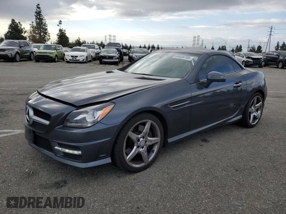 2012 Mercedes-Benz SLK 350 z VIN WDDPK5HA9CF024663, wystawiony jako Copart lot #44438745 z przebiegiem 118 331 mil mil oraz Szkoda całkowita • Salvage title. Historia ofert i sprzedaży dostępna na DreamBid. Obrazek 1.