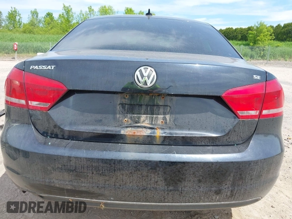 2013 Volkswagen Passat SE с VIN 1VWBP7A36DC012788, выставлен на аукционе IAAI как лот 42365537 с пробегом 140 367 миль миль и . История ставок и продаж доступна на DreamBid. Изображение 17.