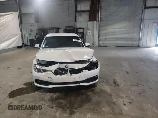 2018 BMW 3 Series 320i xDrive с VIN WBA8E5G51JNV02570, выставлен на аукционе Copart как лот 49970335 с пробегом 78 819 миль миль и Списание • Salvage title. История ставок и продаж доступна на DreamBid. Изображение 11.
