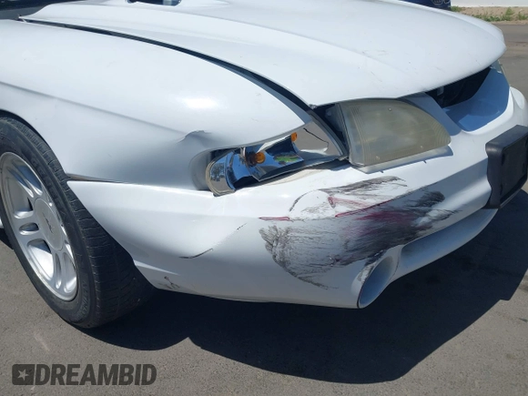 1994 Ford Mustang с VIN 1FALP42D8RF184264, выставлен на аукционе IAAI как лот 42261594 с пробегом 118 411 миль миль и . История ставок и продаж доступна на DreamBid. Изображение 12.