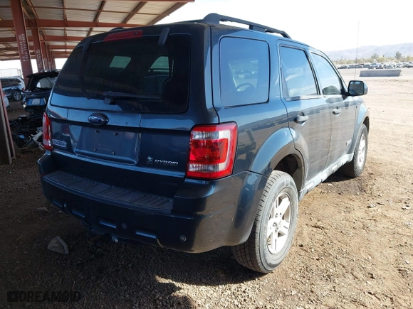 2008 Ford Escape Hybrid with VIN 1FMCU49HX8KB90001, listed as a IAAI auction lot 41558762 with 200,677 mi miles. Bid and sale history available at carsss.com. Image 4.