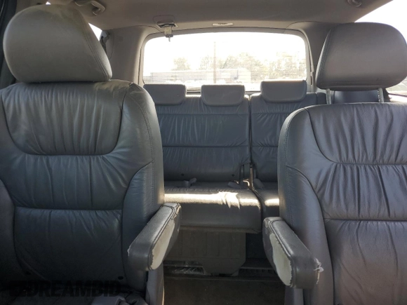 2008 Honda Odyssey EX-L z VIN 5FNRL38748B032786, wystawiony jako Copart lot #57502945 z przebiegiem 184 324 mil mil oraz Szkoda całkowita • Salvage title. Historia ofert i sprzedaży dostępna na DreamBid. Obrazek 10.