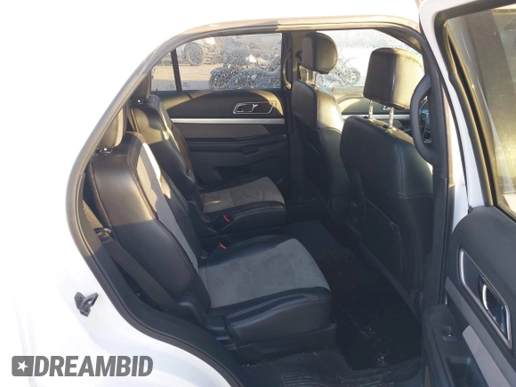 2017 Ford Explorer XLT z VIN 1FM5K8D84HGD21052, wystawiony jako IAAI lot #40819366 z przebiegiem 131 481 mil mil oraz . Historia ofert i sprzedaży dostępna na DreamBid. Obrazek 8.