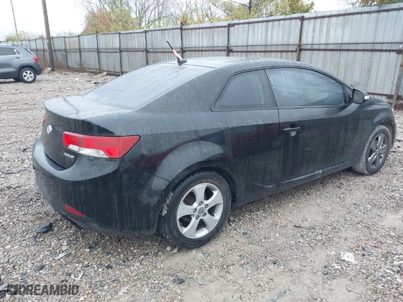 2010 Kia Forte Koup EX with VIN KNAFU6A29A5161112, listed as a IAAI auction lot 40906616 with 162862 miles. Bid and sale history available at carsss.com. Image 4.