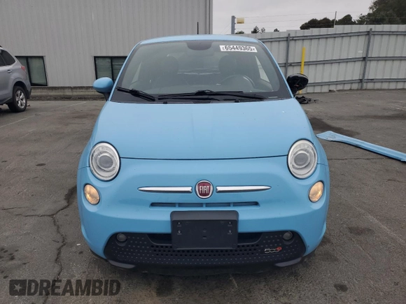 2015 FIAT 500e z VIN 3C3CFFGE3FT732686, wystawiony jako Copart lot #65449365 z przebiegiem 20 976 mil mil oraz Szkoda całkowita • Salvage title. Historia ofert i sprzedaży dostępna na DreamBid. Obrazek 5.