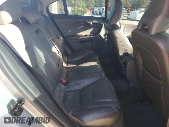 2013 Volvo S60 T5 with VIN YV1612FH8D2185774, listed as a Copart auction lot 46322195 with 60,560 mi miles and Salvage Title. Bid and sale history available at carsss.com. Image 10.