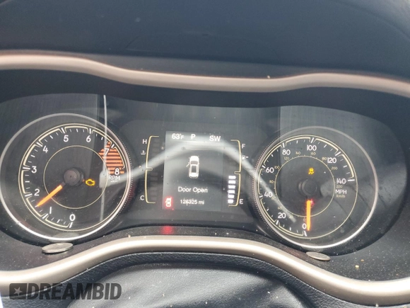 2017 Jeep Cherokee Altitude z VIN 1C4PJLAS4HW617469, wystawiony jako Copart lot #81541854 z przebiegiem 126 325 mil mil oraz Szkoda całkowita • Salvage title. Historia ofert i sprzedaży dostępna na DreamBid. Obrazek 9.