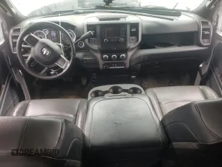 2022 Ram 3500 Tradesman z VIN 3C7WRTCL7NG200239, wystawiony jako Copart lot #55245305 z przebiegiem 43 174 mil mil oraz Szkody całkowita. Historia ofert i sprzedaży dostępna na DreamBid. Obrazek 8.