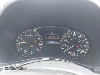 2018 Nissan Pathfinder SL with VIN 5N1DR2MN2JC641929, listed as a IAAI auction lot 42007326 with 176,024 mi miles. Bid and sale history available at carsss.com. Image 7.