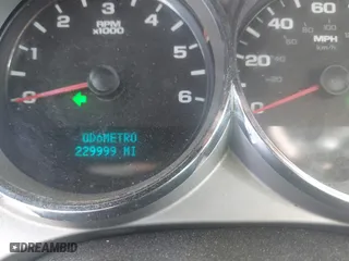 2007 Chevrolet Silverado 1500 LT w/1LT with VIN 1GCEC19JX7Z620827, listed as a IAAI auction lot 41912703 with 229,999 mi miles. Bid and sale history available at carsss.com. Image 7.