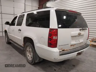 2008 Chevrolet Suburban Commercial with VIN 1GNFK16348J196002, listed as a IAAI auction lot 41378119 with 287,078 mi miles. Bid and sale history available at carsss.com. Image 3.