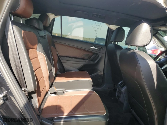 2022 Volkswagen Tiguan SEL R-Line with VIN 3VV4B7AX0NM065582, listed as a Copart auction lot 48826035 with 29,514 mi miles and Salvage Title. Bid and sale history available at carsss.com. Image 11.