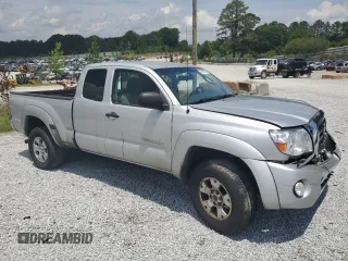 2007 Toyota Tacoma PreRunner z VIN 5TETU62NX7Z453470, wystawiony jako Copart lot #56900095 z przebiegiem 237 946 mil mil oraz Szkoda całkowita • Salvage title. Historia ofert i sprzedaży dostępna na DreamBid. Obrazek 4.