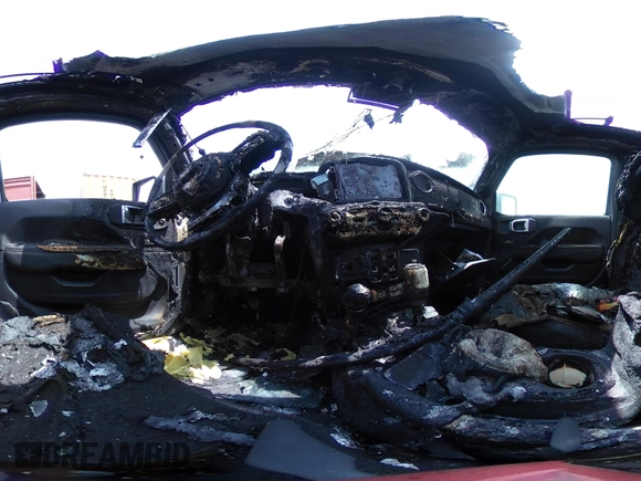 2020 Jeep Wrangler Unlimited Rubicon с VIN 1C4JJXFM4LW100382, выставлен на аукционе IAAI как лот 42338687 с пробегом Не указан миль и . История ставок и продаж доступна на DreamBid. Изображение 17.
