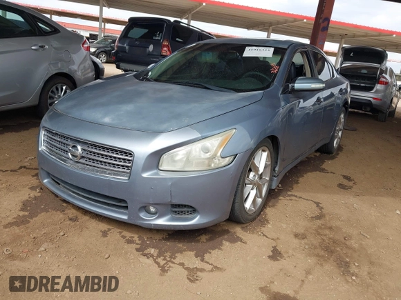 2010 Nissan Maxima S z VIN 1N4AA5AP9AC845087, wystawiony jako IAAI lot #41916323 z przebiegiem 212 475 mil mil oraz . Historia ofert i sprzedaży dostępna na DreamBid. Obrazek 2.