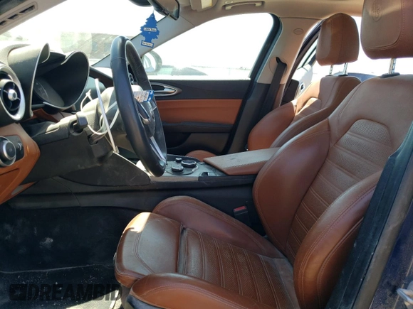 2018 Alfa Romeo Giulia Ti Sport with VIN ZARFAECN6J7583247, listed as a Copart auction lot 47470733 with 57,283 mi miles. Bid and sale history available at carsss.com. Image 7.