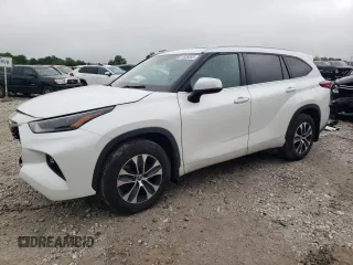 2022 Toyota Highlander XLE with VIN 5TDGZRBH5NS175389, listed as a Copart auction lot 61526555 with 44,830 mi miles and Salvage title. Bid and sale history available at DreamBid. Image 1.