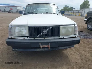1990 Volvo 240 with VIN YV1AA8855L1855012, listed as a IAAI auction lot 42533844 with 317,063 mi miles and . Bid and sale history available at DreamBid. Image 6.