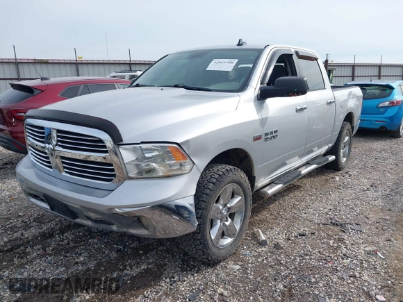 2015 Ram 1500 Big Horn z VIN 3C6RR7LT8FG711548, wystawiony jako IAAI lot #42059708 z przebiegiem 181 589 mil mil oraz . Historia ofert i sprzedaży dostępna na DreamBid. Obrazek 2.