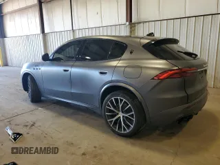 2023 Maserati Grecale Modena z VIN ZN682AVM3P7440115, wystawiony jako Copart lot #54240145 z przebiegiem Nie podano mil oraz Szkoda całkowita • Salvage title. Historia ofert i sprzedaży dostępna na DreamBid. Obrazek 2.