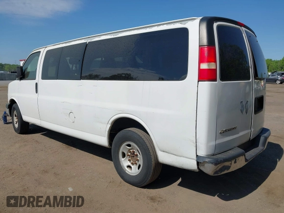2011 Chevrolet Express Passenger 1LT with VIN 1GAZG1FG7B1171122, listed as a IAAI auction lot 42185185 with 262,837 mi miles and . Bid and sale history available at DreamBid. Image 3.