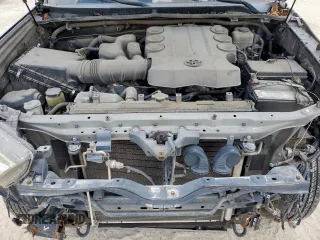 2015 Toyota 4Runner SR5 with VIN JTEZU5JRXF5101804, listed as a Copart auction lot 52541795 with 188,012 mi miles and Clean title. Bid and sale history available at DreamBid. Image 12.