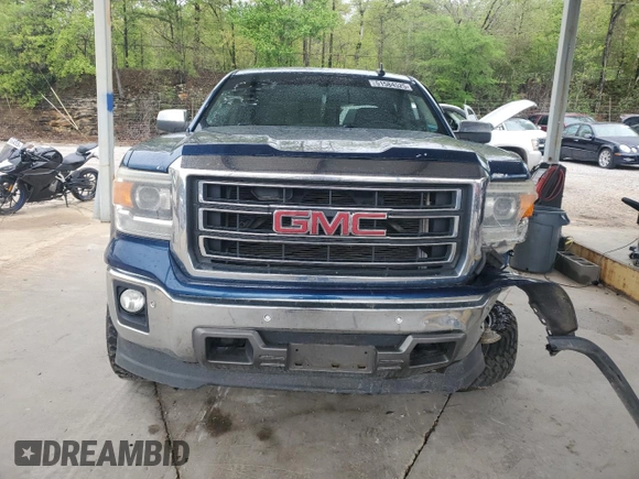 2015 GMC Sierra 1500 SLT with VIN 3GTU2VEC8FG287670, listed as a Copart auction lot 51584525 with 200,413 mi miles and Salvage Title. Bid and sale history available at DreamBid. Image 5.