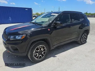 2024 Jeep Compass Trailhawk with VIN 3C4NJDDNXRT137253, listed as a Copart auction lot 56059935 with 31,615 mi miles and Clean title. Bid and sale history available at DreamBid. Image 1.