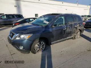 2015 Nissan Pathfinder Platinum z VIN 5N1AR2MMXFC605374, wystawiony jako Copart lot #48440955 z przebiegiem 185 500 mil mil oraz Szkoda całkowita • Salvage title. Historia ofert i sprzedaży dostępna na DreamBid. Obrazek 1.