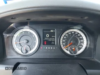 2020 Ram 1500 Tradesman z VIN 1C6RR6FG7LS114713, wystawiony jako IAAI lot #42227405 z przebiegiem 115 012 mil mil oraz . Historia ofert i sprzedaży dostępna na DreamBid. Obrazek 7.