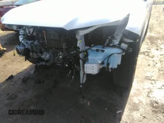2024 Toyota Highlander XLE z VIN 5TDAAAA51RS004067, wystawiony jako IAAI lot #41421260 z przebiegiem 33 536 mil mil oraz . Historia ofert i sprzedaży dostępna na DreamBid. Obrazek 19.