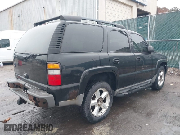2003 Chevrolet Tahoe LT with VIN 1GNEK13Z23R274954, listed as a IAAI auction lot 41111133 with 261,414 mi miles. Bid and sale history available at carsss.com. Image 4.