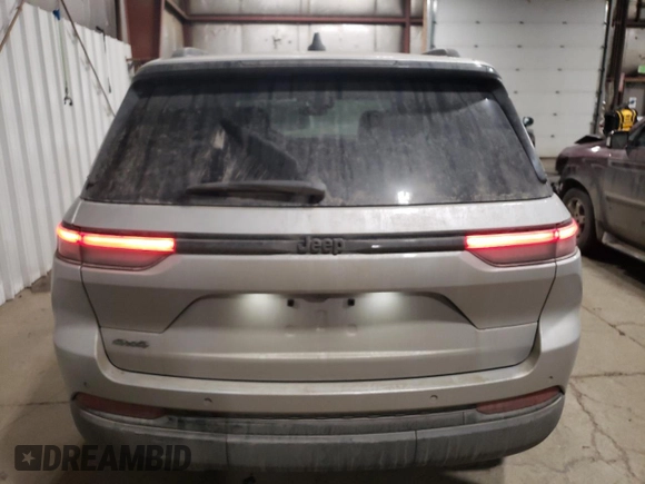 2024 Jeep Grand Cherokee Laredo с VIN 1C4RJHAG9RC123385, выставлен на аукционе Copart как лот 83074564 с пробегом 3 442 миль миль и Списание • Salvage title. История ставок и продаж доступна на DreamBid. Изображение 6.
