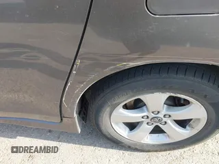 2018 Toyota Sienna LE Auto Access Seat with VIN 5TDKZ3DC2JS915905, listed as a IAAI auction lot 42027300 with 174,770 mi miles. Bid and sale history available at carsss.com. Image 19.