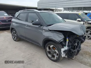 2023 Hyundai Venue SEL z VIN KMHRC8A37PU223771, wystawiony jako IAAI lot #42138942 z przebiegiem 16 113 mil mil oraz . Historia ofert i sprzedaży dostępna na DreamBid. Obrazek 1.