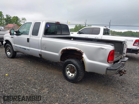 2003 Ford F-250 XL с VIN 1FTNX21P43ED12211, выставлен на аукционе IAAI как лот 42267003 с пробегом 214 101 миль миль и . История ставок и продаж доступна на DreamBid. Изображение 3.