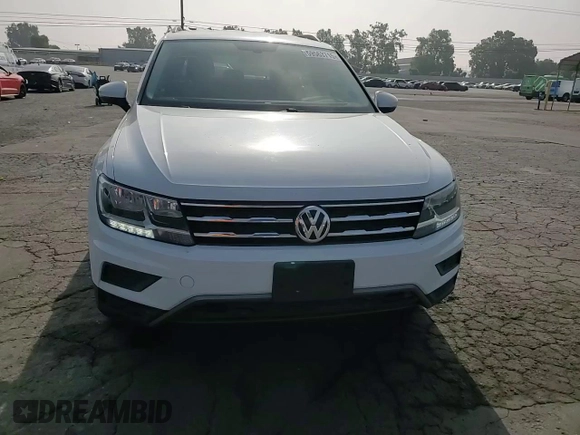 2018 Volkswagen Tiguan SEL z VIN 3VV3B7AX8JM208087, wystawiony jako Copart lot #59563715 z przebiegiem 79 863 mil mil oraz Szkoda całkowita • Salvage title. Historia ofert i sprzedaży dostępna na DreamBid. Obrazek 14.