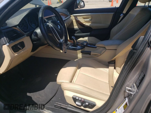 2017 BMW 4 Series 430i z VIN WBA4F7C56HG786225, wystawiony jako Copart lot #56592285 z przebiegiem 101 811 mil mil oraz Szkoda całkowita • Salvage title. Historia ofert i sprzedaży dostępna na DreamBid. Obrazek 7.