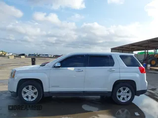 2011 GMC Terrain SLE-1 z VIN 2CTALMEC1B6216136, wystawiony jako IAAI lot #41108001 z przebiegiem 204 311 mil mil oraz . Historia ofert i sprzedaży dostępna na DreamBid. Obrazek 14.