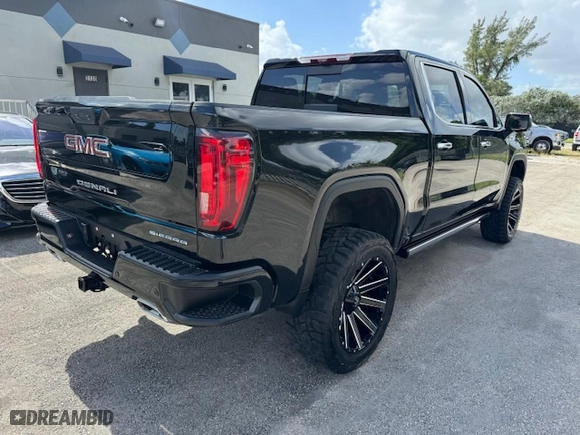 2020 GMC Sierra 1500 Denali with VIN 3GTU9FET2LG449385, listed as a Copart auction lot 79583084 with 21,777 mi miles and Non Repairable. Bid and sale history available at carsss.com. Image 3.