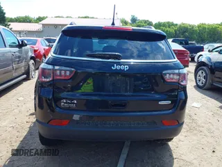 2018 Jeep Compass Latitude z VIN 3C4NJDBB9JT359862, wystawiony jako IAAI lot #42376769 z przebiegiem 53 276 mil mil oraz . Historia ofert i sprzedaży dostępna na DreamBid. Obrazek 16.