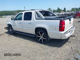 2008 Chevrolet Avalanche 3LT with VIN 3GNFK12328G218148, listed as a IAAI auction lot 42473513 with 179,954 mi miles and . Bid and sale history available at DreamBid. Image 3.