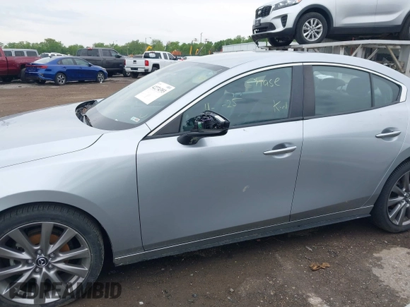 2020 Mazda 3 Select with VIN 3MZBPACL0LM131878, listed as a IAAI auction lot 42274393 with 105,656 mi miles and . Bid and sale history available at DreamBid. Image 14.