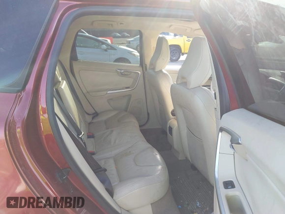 2010 Volvo XC60 3.2L with VIN YV4982DL7A2080402, listed as a IAAI auction lot 41900276 with 253,183 mi miles. Bid and sale history available at carsss.com. Image 8.