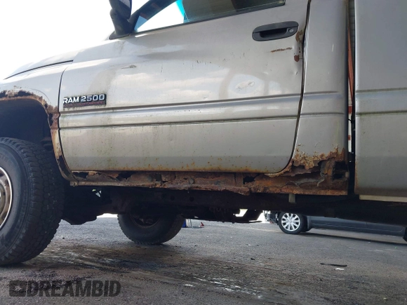 2000 Dodge 2500 with VIN 3B7KF2664YM233421, listed as a IAAI auction lot 42708513 with 84,485 mi miles and . Bid and sale history available at DreamBid. Image 6.