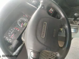 1999 Isuzu Trooper S with VIN JACDJ58XXX7904757, listed as a IAAI auction lot 41730227 with 233,823 mi miles. Bid and sale history available at carsss.com. Image 6.