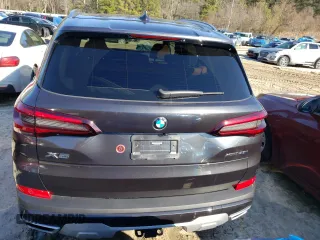 2022 BMW X5 xDrive40i with VIN 5UXCR6C08N9L71412, listed as a Copart auction lot 71472332 with 8,977 mi miles. Bid and sale history available at carsss.com. Image 6.