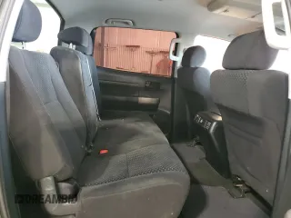 2013 Toyota Tundra z VIN 5TFDW5F13DX281916, wystawiony jako Copart lot #55177945 z przebiegiem 119 446 mil mil oraz Szkoda całkowita • Salvage title. Historia ofert i sprzedaży dostępna na DreamBid. Obrazek 10.