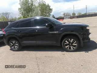 2022 Volkswagen Atlas SE with VIN 1V2LC2CA6NC224124, listed as a IAAI auction lot 42153826 with 49,551 mi miles and . Bid and sale history available at DreamBid. Image 14.